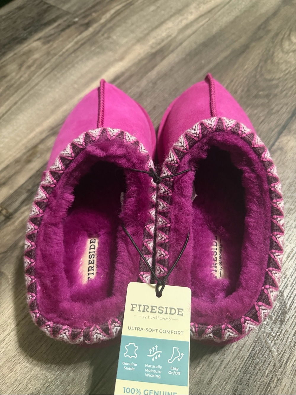 Women's Dearfoam Fireside Slippers in Fuchsia